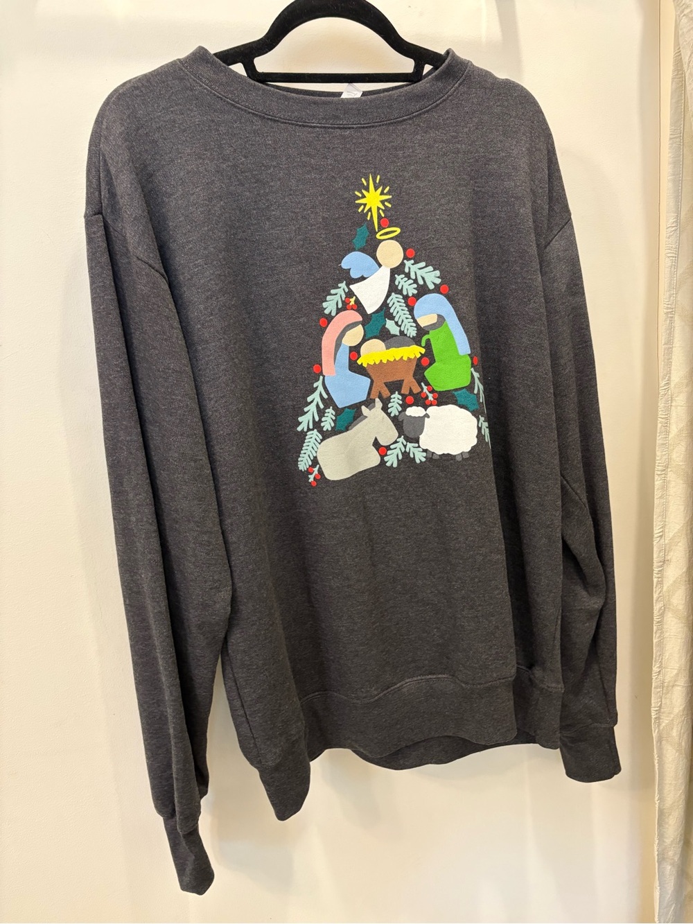 NWOT Love In Faith Christmas Nativity Sweatshirt